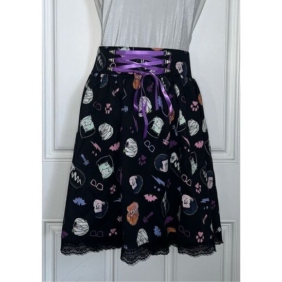 Universal Monsters Chibi Lace-Up Skirt Plus Size 1 - Picture 3 of 5